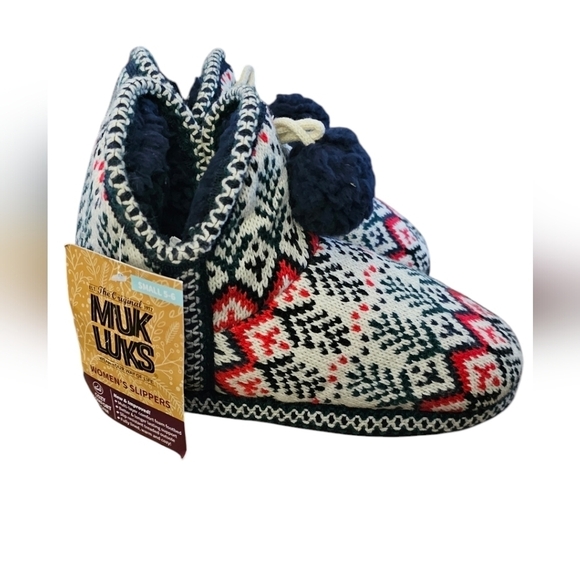 Muk Luks - Women's Sweater-Like Pull-on Slippers w/Tassels NWT - Picture 3 of 6